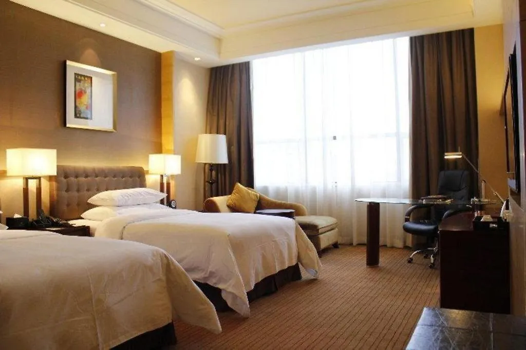 Venus Royal Hotel Shenzhen 5*,