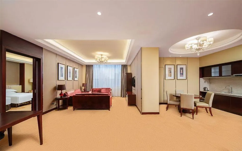 Venus Royal Hotel Shenzhen 5*,